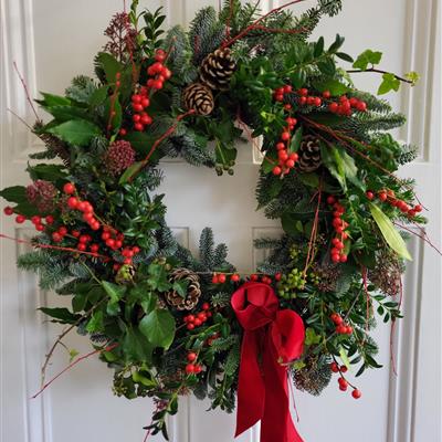 Winter Berries door wreath